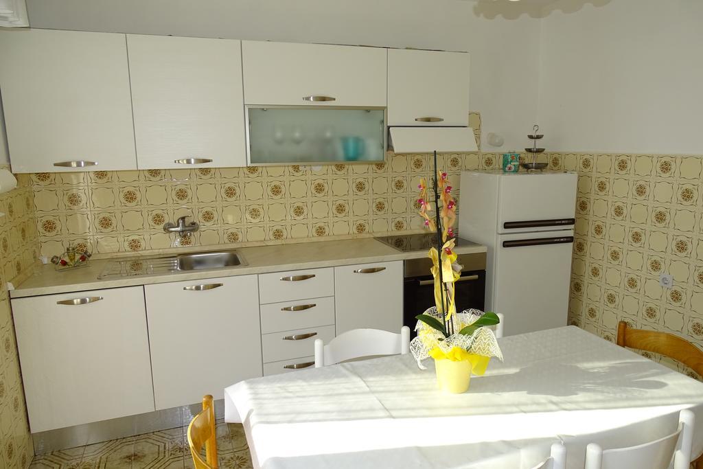 Apartment Parenzana Bibali 65 A 52460-Buje Exterior foto