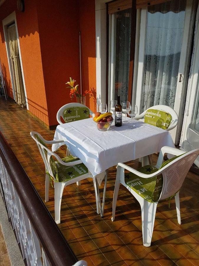 Apartment Parenzana Bibali 65 A 52460-Buje Exterior foto
